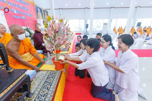 ภาพ No.192467:พิธีทอดผ้าป่าทำนุบำรุงศาสนสถาน ณ วัดศรีเมือง ต.ท่าทราย อ.เมืองสมุทรสาคร จ.สมุทรสาคร ในโครงการธรรมยาตรา กตัญญูบูชา มหาปูชนียาจารย์ พระมงคลเทพมุนี(สด จนฺทสโร) พระผู้ปราบมาร อนุสรณ์สถาน 7 แห่ง ปีที่ 13 วันที่ 9 มกราคม พ.ศ. 2568