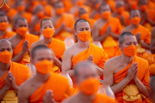 ภาพ No.122024:พิธีจุดประทีปถวายเป็นพุทธบูชา และบูชาธรรมมหาปูชนียาจารย์ พระมงคลเทพมุนี(สด จนฺทสโร) ในโครงการธรรมยาตรา กตัญญูบูชา มหาปูชนียาจารย์ พระมงคลเทพมุนี(สด จนฺทสโร) พระผู้ปราบมาร อนุสรณ์สถาน 7 แห่ง ปีที่ 12 วันที่ 31 มกราคม พ.ศ. 2567 ณ วัดพระธรรมกาย จ.ปทุมธานี