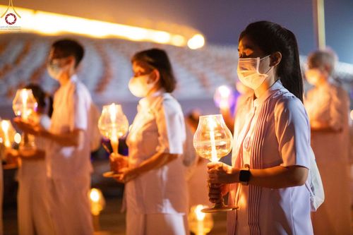 ภาพ No.77244:พิธีจุดมาฆประทีป ในวันมาฆบูชา อาทิตย์ต้นเดือนที่ 6 มีนาคม พ.ศ. 2566 ณ วัดพระธรรมกาย อ.คลองหลวง จ.ปทุมธานี