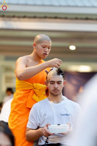 ภาพ No.213710:วันอาทิตย์ที่ 30 มีนาคม พ.ศ. 2568 พิธีตัดปอยผม โครงการหน่อแก้วเปรียญธรรม รุ่นที่ 13 ณ ค่ายจองแชมป์ หมู่กุฏิสามเณรเปรียญธรรม วัดพระธรรมกาย