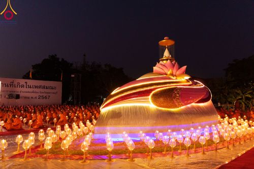 ภาพ No.112221:พิธีจุดประทีปถวายเป็นพุทธบูชา และบูชาธรรมมหาปูชนียาจารย์ พระมงคลเทพมุนี(สด จนฺทสโร) ในโครงการธรรมยาตรา กตัญญูบูชา มหาปูชนียาจารย์ พระมงคลเทพมุนี(สด จนฺทสโร) พระผู้ปราบมาร อนุสรณ์สถาน 7 แห่ง ปีที่ 12 วันที่ 14 มกราคม พ.ศ. 2567 ณ วัดสองพี่น้อง อ.สองพี่น้อง