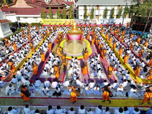 ภาพ No.195520:พิธีต้อนรับพระธรรมยาตรา ณ อนุสรณ์สถานลำดับที่ 4 สถานที่เกิดด้วยกายธรรม วัดโบสถ์(บน) ต.บางคูเวียง จ.นนทบุรี ในโครงการธรรมยาตรา กตัญญูบูชา มหาปูชนียาจารย์ พระมงคลเทพมุนี(สด จนฺทสโร) พระผู้ปราบมาร อนุสรณ์สถาน 7 แห่ง ปีที่ 13 วันที่ 15 มกราคม พ.ศ. 2568