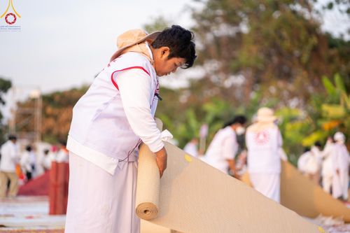 ภาพ No.112502:V.11 สามารถ การเตรียมงาน เก็บงาน การรับบุญของเจ้าหน้าที่หน่วยงานต่างๆ เพื่อโครงการธรรมยาตรา กตัญญูบูชา มหาปูชนียาจารย์ พระมงคลเทพมุนี (สด จนฺทสโร) พระผู้ปราบมาร อนุสรณ์สถาน 7 แห่ง ปีที่ 12 ระหว่างวันที่ 2 - 31 มกราคม พ.ศ.2567