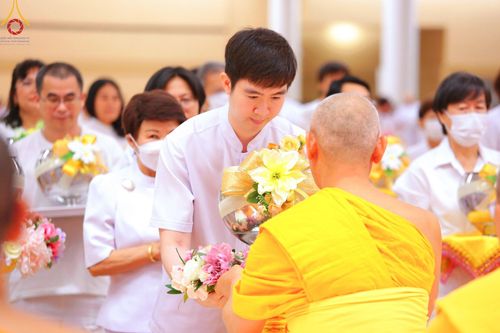 ภาพ No.206941:พิธีถวายโคมมาฆประทีป น้อมถวายเป็นพุทธบูชา แด่คณะพระภิกษุ สามเณร วัดพระธรรมกาย วันอาทิตย์ที่ 9 กุมภาพันธ์ พ.ศ. 2568 ณ ห้องแก้วสารพัดนึก 2 สภาธรรมกายสากล วัดพระธรรมกาย จังหวัดปทุมธานี