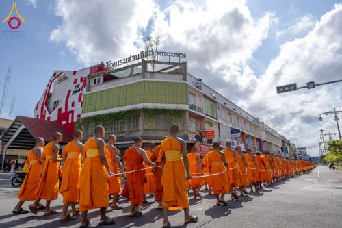 ภาพ No.211414:วันอาทิตย์ที่ 16 มีนาคม พ.ศ. 2568 ธรรมยาตราอัญเชิญพระบรมสารีริกธาตุ รอบเมืองปัตตานี ประดิษฐาน ณ ปทุมเจดีย์ เจดีย์พระพุทธเจ้า 5 พระองค์  ศูนย์อบรมเยาวชนปัตตานี