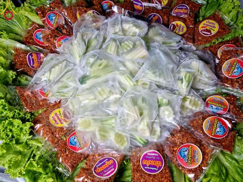 ภาพ No.111899:พิธีถวายภัตตาหารเป็นสังฆทาน แด่คณะพระธรรมยาตราฯ ในโครงการธรรมยาตรา กตัญญูบูชา มหาปูชนียาจารย์ พระมงคลเทพมุนี(สด จนฺทสโร) พระผู้ปราบมาร อนุสรณ์สถาน 7 แห่ง ปีที่ 12 วันที่ 14 มกราคม พ.ศ. 2567 ณ อนุสรณ์สถานมหาวิหารพระมงคลเทพมุนี  (โลตัสแลนด์) อ.สองพี่น้อง จ