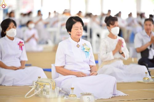 ภาพ No.230471:วันที่ 28 มิถุนายน พ.ศ. 2568 พิธีถวายภัตตาหารเมนูสวรรค์ เพื่อการบรรลุธรรม ณ หอฉันคุณยายอาจารย์ฯ วัดพระธรรมกาย