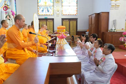 ภาพ No.173158:พิธีกฐินปุญญรังสีเศรษฐี ณ วัดพระธรรมกายนิวคาสเซิล สหราชอาณาจักร วันอาทิตย์ที่ 27 ตุลาคม พ.ศ. 2567