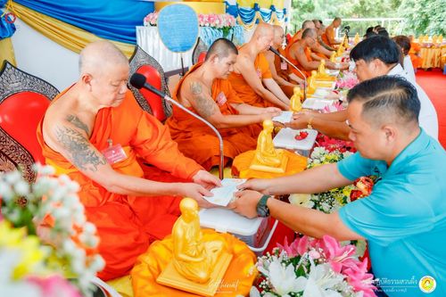 ภาพ No.236541:วันพุธที่ 30 กรกฏาคม  พ.ศ. 2568 พิธีถวายมหาสังฆทาน 81 วัด 81 ปี หลวงพ่อธัมชโย ครั้งที่ 2  ณ ศูนย์ปฏิบัติธรรมสวนผึ้ง ต.ท่าเคย อ.สวนผึ้ง จ.ราชบุรี