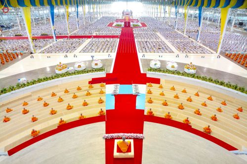 ภาพ No.243654:วันอาทิตย์ที่ 7 กันยายน พ.ศ. 2568 พิธีบูชาครูผู้ค้นพบวิชชาธรรมกาย , พิธีบูชาข้าวพระ ณ สภาธรรมกายสากล วัดพระธรรมกาย