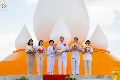 ภาพ No.144453:3 Bigboon 1.พิธีทอดผ้าป่าสถาปนาสังฆรัตนะปทุมเจดีย์ 2.พิธีประดิษฐานดอกบัวอนันต์นิรันดร์กาล 3.พิธีถวายมหาสังฆทานแด่คณะสงฆ์ทุกวัดในจังหวัดปัตตานี ณ ศูนย์อบรมเยาวชนจังหวัดปัตตานี วันอาทิตย์ที่ 14 กรกฎาคม พ.ศ. 2567