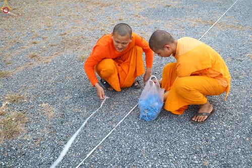 ภาพ No.320282:วันที่ 7-8 เมษายน พ.ศ.2569 การเตรียมงาน ณ ลานธรรม และ งานจราจร เพื่องานถวายมหาสังฆทาน 40,000 กว่าวัดทั่วประเทศ วันคุ้มครองโลก 22 เมษายน พ.ศ.2569 วัดพระธรรมกาย