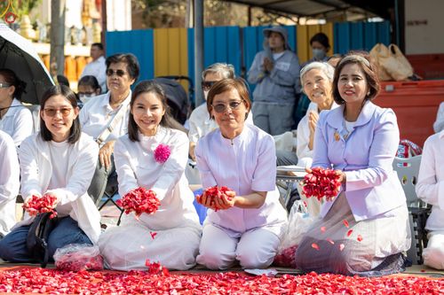 ภาพ No.290379:วันที่ 7 มกราคม พ.ศ. 2569 พิธีต้อนรับพระธรรมยาตรา ณ อนุสรณ์สถานลำดับที่ 2  สถานที่ตั้งมโนปณิธานบวชตลอดชีวิต อนุสรณ์สถานคลองบางนางแท่น (ภาพชุดที่ 2) อ.สามพราน จ.นครปฐม ในโครงการธรรมยาตรา กตัญญูบูชา มหาปูชนียาจารย์ พระมงคลเทพมุนี(สด จนฺทสโร) พระผู้ปราบมาร 