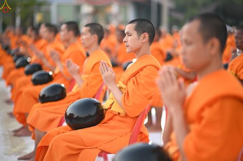 ภาพ No.294357:วันที่ 14 มกราคม พ.ศ. 2569 พิธีตักบาตรพระธรรมยาตรา ณ วัดสองพี่น้อง ต.ต้นตาล อ.สองพี่น้อง จ.สุพรรณบุรี ในโครงการธรรมยาตรา กตัญญูบูชา มหาปูชนียาจารย์ พระมงคลเทพมุนี(สด จนฺทสโร) พระผู้ปราบมาร อนุสรณ์สถาน 7 แห่ง ปีที่ 14