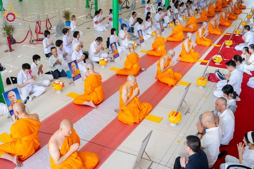 ภาพ No.286641:วันเสาร์ที่ 12 กรกฏาคม พ.ศ.2568 พิธีบรรพชาอุปสมบท  โครงการบรรพชาอุปสมบทหมู่ ธรรมทายาทนานาชาติ(ภาคภาษาจีน), โครงการบรรพชาสามเณร โรงเรียนนานาชาติ รุ่นที 14