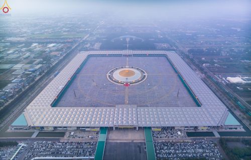 ภาพ No.324104:วันที่ 22 เมษายน พ.ศ.2569 (วันคุ้มครองโลก) พิธีถวายมหาสังฆทาน 40,000 กว่าวัดทั่วประเทศ ณ ลานธรรม พระมหาธรรมกายเจดีย์ วัดพระธรรมกาย