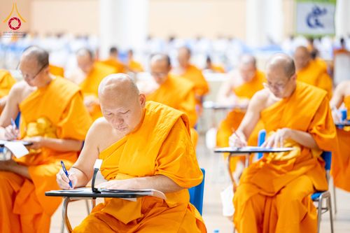 ภาพ No.309579:วันที่ 12 กุมภาพันธ์ พ.ศ. 2569 การสอบบาลีสนามหลวง ประจำปี 2569 ประโยค 1-2, ป.ธ.3/ ประโยค บ.ศ.1-2, บ.ศ.3 ณ สนามสอบประจำจังหวัดปทุมธานี แห่งที่ 2  วัดพระธรรมกาย อ.คลองหลวง จ.ปทุมธานี