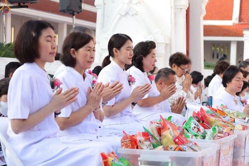 ภาพ No.297553:วันที่ 18 มกราคม พ.ศ. 2569 พิธีตักบาตรพระธรรมยาตรา ณ วัดโบสถ์บน ต.บางคูเวียง จ.นนทบุรี อนุสรณ์สถานลำดับที่ 4 สถานที่เกิดด้วยกายธรรม ในโครงการธรรมยาตรา กตัญญูบูชา มหาปูชนียาจารย์ พระมงคลเทพมุนี(สด จนฺทสโร) พระผู้ปราบมาร อนุสรณ์สถาน 7 แห่ง ปีที่ 14