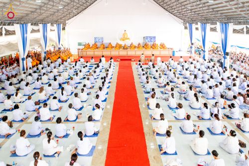 ภาพ No.327164:วันศุกร์ที่ 1 พฤษภาคม พ.ศ.2569 พิธีทอดผ้าป่า โปรยรัตนชาติ ตอกเสาเข็มมงคลต้นแรก สถาปนา “องค์พระเจดีย์เพื่อสร้างสันติภาพโลก” (แห่งแรกของภาคอีสาน) ณ ธุดงคสถานอำนาจเจริญ  อ.เมือง จ.อำนาจเจริญ