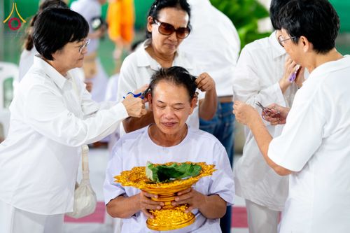 ภาพ No.339770:วันที่ 19 กรกฎาคม พ.ศ.2569 พิธีตัดปอยผม โครงการบวชพระนานาชาติ AEC และ WAB รุ่นที่ 10 THE AEC & INTERNATIONAL ORDINATION PROGRAM ณ มหารัตนวิหารคด 30 วัดพระธรรมกาย ปทุมธานี