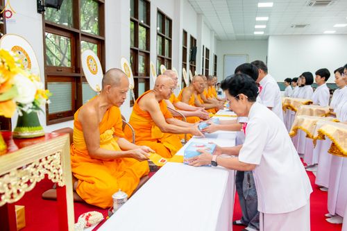 ภาพ No.342985:วันอาทิตย์ที่ 9 สิงหาคม พ.ศ.2569 พิธีมอบพัด ตั้งฐานานุกรม พระราชภาวนาวชิรวิเทศ วิ. ณ ห้องอาคารปลูกศรัทธา 2 วัดพระธรรมกาย