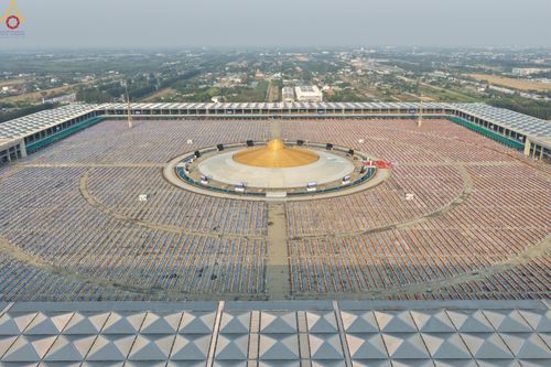 ภาพ No.323965:วันที่ 22 เมษายน พ.ศ.2569 (วันคุ้มครองโลก) พิธีถวายมหาสังฆทาน 40,000 กว่าวัดทั่วประเทศ ณ ลานธรรม พระมหาธรรมกายเจดีย์ วัดพระธรรมกาย