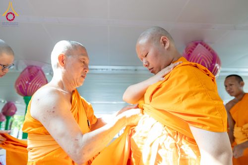 ภาพ No.321385:วันเสาร์ที่ 11 เมษายน พ.ศ.2569 พิธีขอบรรพชา พิธีขอสรณคมณ์และศีล, พิธีถวายบาตร พิธีอุปสมบท โครงการอุปสมบทหมู่ บูชาธรรมหลวงพ่อธัมมชโย พ.ศ.2569 โครงการอุปสมบทหมู่ธรรมทายาท ระดับอุดมศึกษา รุ่น 53 (ภาคฤดูร้อน) ณ วัดพระธรรมกาย ปทุมธานี