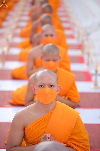 ภาพ No.73258:พิธีจุดประทีปถวายเป็นพุทธบูชา และบูชาธรรมมหาปูชนียาจารย์ ในโครงการธรรมยาตรากตัญญูบูชา มหาปูชนียาจารย์ พระมงคลเทพมุนี(สด จนฺทสโร) พระผู้ปราบมาร ปีที่ 11 ณ อนุสรณ์สถานลำดับที่ 4 สถานที่เกิดด้วยกายธรรม วัดโบสถ์ (บน) บางคูเวียง อ.บางกรวย จ.นนทบุรี วันที่ 21 