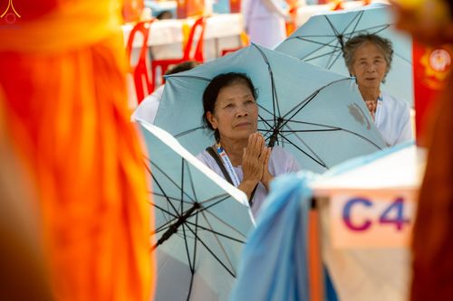 ภาพ No.324649:วันที่ 22 เมษายน พ.ศ.2569 (วันคุ้มครองโลก) บรรยากาศสาธุชน ในงานถวายมหาสังฆทาน 40,000 กว่าวัดทั่วประเทศ ณ ลานธรรม วัดพระธรรมกาย