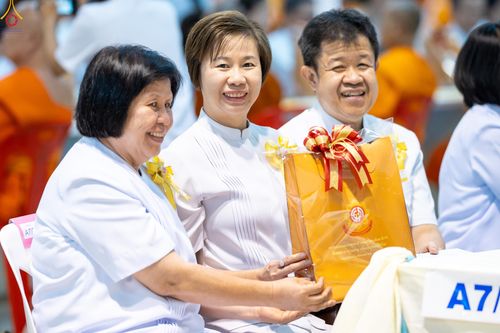 ภาพ No.342262:วันอาทิตย์ที่ 2 สิงหาคม พ.ศ.2569 พิธีถวายไทยธรรม คณะสงฆ์ 2,000 กว่าวัด ทั่วประเทศ, พิธีถวายไทยธรรม คณะสงฆ์ 323 วัด 4 จังหวัดชายแดนใต้ ณ สภาธรรมกายสากล วัดพระธรรมกาย