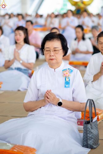 ภาพ No.317571:วันพฤหัสบดีที่ 2 เมษายน พ.ศ.2569 พิธีบุพเปตพลี ครั้งที่ 180 ณ หอฉันคุณยายอาจารย์ฯ วัดพระธรรมกาย