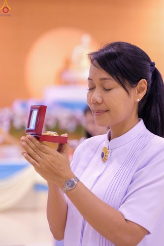 ภาพ No.311676:วันอาทิตย์ต้นเดือนที่ 1 มีนาคม พ.ศ.2569 สัมมนาพิเศษ พิธีมอบรูปหล่อโลหะหลวงปู่วัดปากน้ำ พระมงคลเทพมุนี พิธีมุทิตาสักการะในโอกาสพระครูปลัดรัตนวีรวัฒน์(รังสฤษดิ์ อิทธิจินฺตโก) เจ้าอาวาสวัดพระธรรมกาย  ดำรงตำแหน่งเป็น “ที่ปรึกษาเจ้าคณะจังหวัดปทุมธานี”  ณ ห้อง