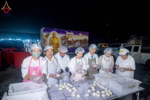 ภาพ No.297824:วันที่ 19 มกราคม พ.ศ. 2569 พิธีถวายภัตตาหารเป็นสังฆทาน แด่พระธรรมยาตรา ณ อนุสรณ์สถานบางปลา วัดบางปลา อำเภอบางเลน จังหวัดนครปฐม ในโครงการธรรมยาตรา กตัญญูบูชา มหาปูชนียาจารย์ พระมงคลเทพมุนี(สด จนฺทสโร) พระผู้ปราบมาร อนุสรณ์สถาน 7 แห่ง ปีที่ 14