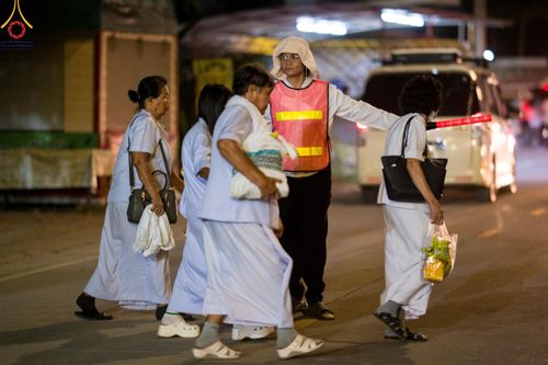 ภาพ No.117196:V.16 เป็นทีม การเตรียมงาน เก็บงาน การรับบุญของเจ้าหน้าที่หน่วยงานต่างๆ เพื่อโครงการธรรมยาตรา กตัญญูบูชามหาปูชนียาจารย์ พระมงคลเทพมุนี (สด จนฺทสโร) พระผู้ปราบมาร อนุสรณ์สถาน 7 แห่ง ปีที่ 12 ระหว่างวันที่ 2 - 31 มกราคม พ.ศ. 2567