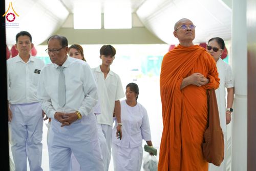 ภาพ No.328866:วันที่ 7-15 พฤษภาคม พ.ศ.2569 ต้อนรับชาวต่างชาติจากประเทศรัสเซีย เมียนมาร์ บังคลาเทศ และศรีลังกาเยี่ยมชมและสักการะพระมหาธรรมกายเจดีย์ ณ วัดพระธรรมกาย