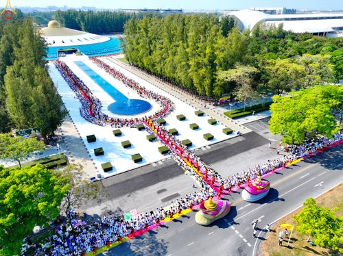 ภาพ No.305867:วันที่ 25 มกราคม พ.ศ. 2569 พิธีต้อนรับพระธรรมยาตรา วัดพระธรรมกาย(ภาพชุดที่ 3) ในโครงการธรรมยาตรา กตัญญูบูชา มหาปูชนียาจารย์ พระมงคลเทพมุนี(สด จนฺทสโร) พระผู้ปราบมาร อนุสรณ์สถาน 7 แห่ง ปีที่ 14