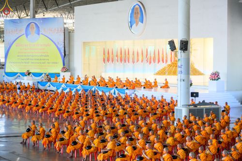 ภาพ No.81465:พิธีตักบาตร ข้าวสารอาหารแห้ง และพิธีบูชาข้าวพระ ณ สภาธรรมกายสากล วัดพระธรรมกาย วันเสาร์ที่ 3 มิถุนายน 2566