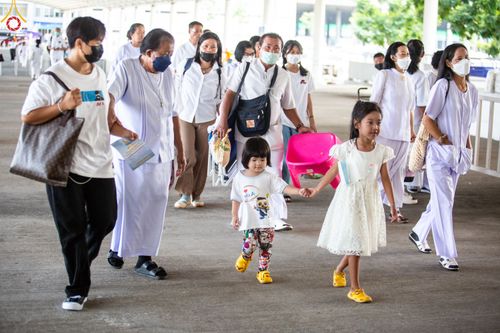ภาพ No.85035:บรรยากาศการต้อนรับพระสังฆาธิการทั่วประเทศ และพิธีบูชาข้าวพระในวันสมาธิโลก วันอาทิตย์ต้นเดือนที่ 6 สิงหาคม พ.ศ. 2566 ณ สภาธรรมกายสากล วัดพระธรรมกาย
