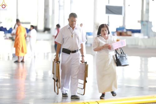 ภาพ No.280488:วันที่ 28 ธันวาคม พ.ศ.2568 พิธีถวายอุปกรณ์ทำความสะอาด ณ ห้องแก้วสารพัดนึก วัดพระธรรมกาย