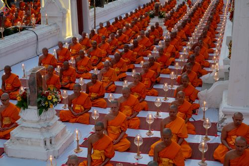 ภาพ No.297094:วันที่ 17 มกราคม พ.ศ. 2569 พิธีจุดประทีปถวายเป็นพุทธบูชา และบูชาธรรมมหาปูชนียาจารย์ (ภาพชุดที่ 2) ณ วัดโบสถ์บน ต.บางคูเวียง จ.นนทบุรี อนุสรณ์สถานลำดับที่ 4 สถานที่เกิดด้วยกายธรรม ในโครงการธรรมยาตรา กตัญญูบูชา มหาปูชนียาจารย์ พระมงคลเทพมุนี(สด จนฺทสโร) พร