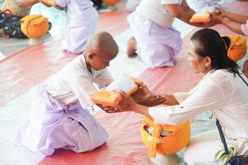 ภาพ No.61952:โครงการบรรพชาสามเณร เพื่อฟื้นฟูพระพุทธศาสนาทั่วไทย ณ ศูนย์อบรมที่พักสงฆ์บ้านร่มเย็น จ.นราธิวาส วันที่ 1 เมษายน พ.ศ. 2567