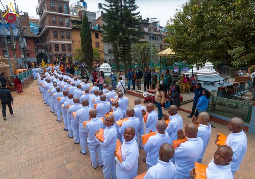 ภาพ No.129841:พิธีตัดปอยผมและแห่นาคธรรมทายาท ในโครงการบรรพชา 1,250 รูป ณ แดนประสูติ สวนลุมพินี ประเทศเนปาล วันที่ 2 มีนาคม พ.ศ. 2567