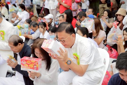 ภาพ No.245379:วันอาทิตย์ที่ 14 กันยายน พ.ศ. 2568 ตักบาตรพระ 555 รูป มหากุศล  น้อมถวายเป็นพุทธบูชา ณ หอนาฬิกาเบตง อ.เบตง จ.ยะลา