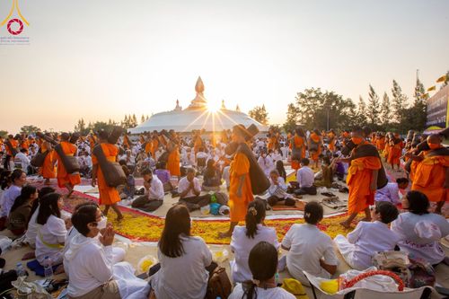 ภาพ No.107991:พิธีต้อนรับพระธรรมยาตรา ในโครงการธรรมยาตรากตัญญูบูชา มหาปูชนียาจารย์ พระมงคลเทพมุนี(สด จนฺทสโร) พระผู้ปราบมาร อนุสรณ์สถาน 7 แห่ง ปีที่ 12 วันที่ 7 มกราคม พ.ศ. 2567 ณ อนุสรณ์สถานคลองบางนางแท่น  อ.สามพราน จ.นครปฐม