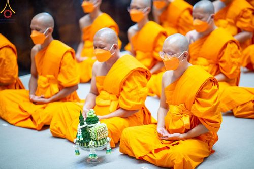 ภาพ No.141463:พิธีบรรพชาอุปสมบท โครงการอุปสมบทหมู่รุ่นผู้บริหาร รุ่นที่ 14 โครงการอุปสมบทหมู่ธรรมทายาท ระดับอุดมศึกษา รุ่นที่ 51 ภาคฤดูฝน ณ โบสถ์พระไตรปิฎก วัดพระธรรมกาย ในวันเสาร์ที่ 15 มิถุนายน พ.ศ. 2567