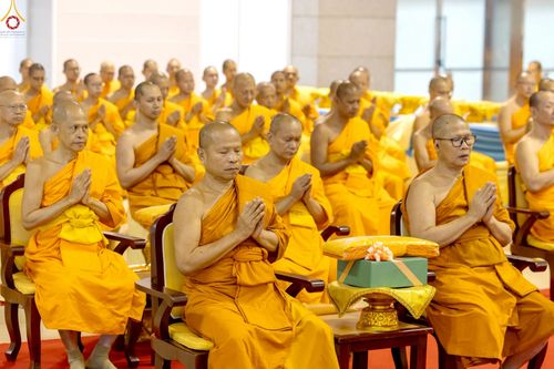 ภาพ No.233898:วันเสาร์ที่ 19 กรกฎาคม พ.ศ.2568 วันมหารำลึก ครั้งที่ 35 พิธีรำลึกถึงนักสร้างบารมี , พิธีสวดพระพุทธมนต์ , พิธีทอดผ้าบังสกุลและถวายไทยธรรม วัดพระธรรมกาย