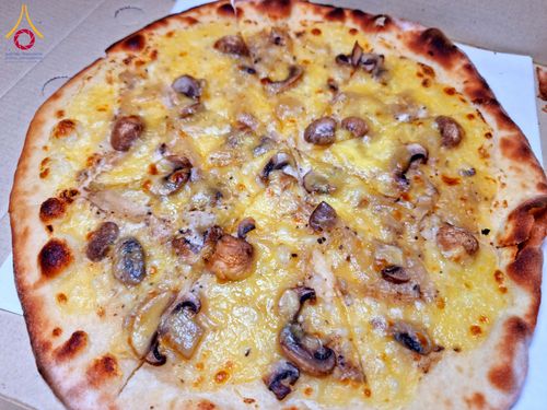 ภาพ No.203803:พิธีถวายภัตตาหารเป็นสังฆทาน แด่พระธรรมยาตรา ณ วัดพระธรรมกาย ตำบลคลองสาม อำเภอคลองหลวง จังหวัดปทุมธานี ในโครงการธรรมยาตรา กตัญญูบูชา มหาปูชนียาจารย์ พระมงคลเทพมุนี(สด จนฺทสโร) พระผู้ปราบมาร อนุสรณ์สถาน 7 แห่ง ปีที่ 13 วันที่ 30 มกราคม พ.ศ. 2568