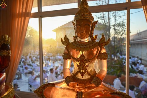 ภาพ No.293987:วันที่ 14 มกราคม พ.ศ. 2569 พิธีจุดประทีปถวายเป็นพุทธบูชา และบูชาธรรมมหาปูชนียาจารย์  ณ วัดสองพี่น้อง ต.ต้นตาล อ.สองพี่น้อง จ.สุพรรณบุรี ในโครงการธรรมยาตรา กตัญญูบูชา มหาปูชนียาจารย์ พระมงคลเทพมุนี(สด จนฺทสโร) พระผู้ปราบมาร อนุสรณ์สถาน 7 แห่ง ปีที่ 14