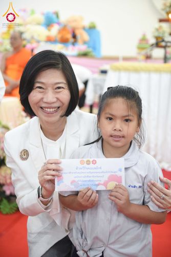 ภาพ No.282037:วันศุกร์ที่ 19 ธันวาคม พ.ศ. 2568 พิธีมอบโล่และใบประกาศเกียรติคุณ โครงการเจริญพระพุทธมนต์ธัมมจักกัปปวัตตนสูตร และวันรวมพลังเด็กดีV-Star ดาวแห่งความดี ผู้นำฟื้นฟูศีลธรรมโลกจังหวัดสระบุรี ณ ศูนย์ปฏิบัติธรรมสระบุรี