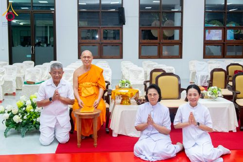 ภาพ No.314601:วันศุกร์ที่ 20 มีนาคม พ.ศ. 2569 พิธีบำเพ็ญกุศล คุณพ่อณรงค์ จินตมากุล โยมบิดา พระครูปลัดรัตนวีรวัฒน์ (รังสฤษดิ์ อิทฺธิจินตโก) ที่ปรึกษาเจ้าคณะจังหวัดปทุมธานี เจ้าอาวาสวัดพระธรรมกาย  ณ ห้องปลูกศรัทธา 2 วัดพระธรรมกาย ปทุมธานี